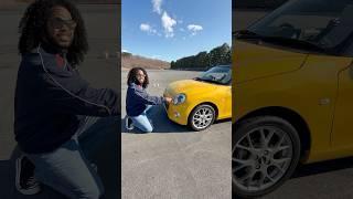 I can push this car with 1 finger 