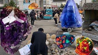 The crystal capital of the world, an open market/crystal、amethyst