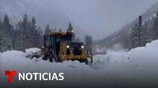 El mal tiempo invernal pone a más de 60 millones de residentes en alerta | Noticias Telemundo