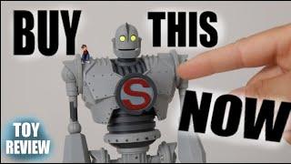 BUY THIS NOW! Iron Giant Select Action Figure by Diamond Select Toys / Toy Review