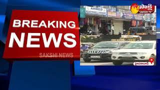 Hyderabad crawls back to normalcy after easing curbs on Covid-19 lockdown || Sakshi TV