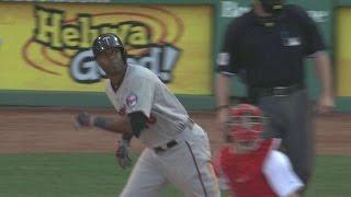 MIN@BOS: Hunter clobbers a three-run shot off Wright