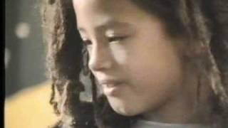 Bob Marley - One Love (Clip Officiel)