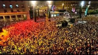 La jota aragonesa conmueve a una Plaza del Pilar a rebosar y ansiosa de fiestas