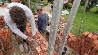 Helping a subscriber build a flemish wall 