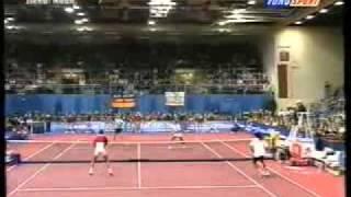 Boris Becker, Mansur Bahrami vs. Carl-Uwe Steeb, Yannick Noah - world class tennis tricks and comedy