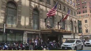 NYC's Roosevelt Hotel migrant shelter to close: mayor