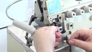 Overlocker - changing a needle