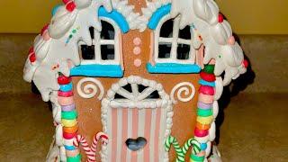 New CANDYLAND GINGERBREAD HOUSE