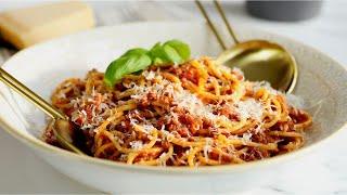 Traditional Spaghetti Bolognese (Classic Italian Sauce)