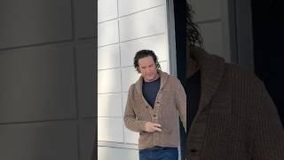 Oliver Hudson feels groovy even in the NYC cold! #oliverhudson #menstyle #tvshow #tvstar