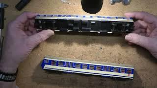 Wolfgangs Märklin Modellbahn Kleinbahn ÖBB 4020 Steuer  Mittelwagen  Bekommen LEDs und Funktionsde.