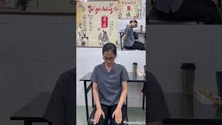 Bài tập giãn cơ cổ. Động tác 1 và 2. #keogianco #baitapgianco #keogiancogiamdau
