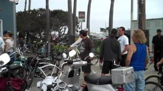 GadgetReview.com: Flip Ultra HD By The Beach