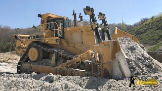 Caterpillar D11R Bulldozer Pushing Sand #caterpillar #dozer #bulldozer #tractor #heavyequipment