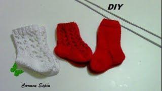 Calcetines de bebe a dos aguja .DIY