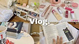 daily vlog: productive day, tidying up my room, pink makeup collection, being a homebody