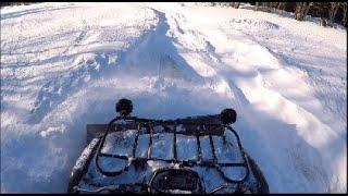 Plogar snö med yamaha grizzly 660 fyrhjuling , ATV & warn snöblad