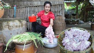 Country chefs: Yummy pork intestine cooking with country style - Pork intestine recipe