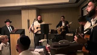 Amazing Carlebach Havdalah - feat. Moshe Groner, Ari Ettinger, Mordechai Shapiro and Yakov Weiser