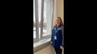 Если окно повисло на одной петле