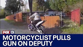 VIDEO: Motorcyclist pulls gun on deputy in WA | FOX 13 Seattle