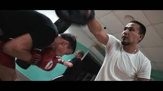 Boxing man Elit form WORLD GYM personal treiner promo реклама