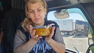 Диета 5п - супчик на воде с фрикадельками из индейки и салат из овощей без шкурки.