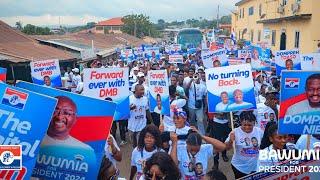 Dr. Bawumia Receives Massive Support During Campaign Stop at Nsawam