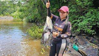 ELA SOFREU UM ACIDENTE. PESCARIA NO CORAÇÃO DA FLORESTA AMAZÔNICA.