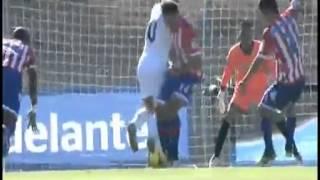 Agresión de Jesé + escupe al rival vs Sporting