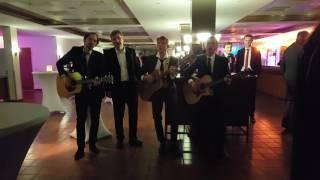 The Beat Brothers unplugged & mobil @ Sportlerball Bad Dürkheim am 12.11.2016: Blue Suede Shoes