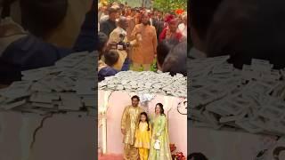 Ambani payan Marriage a Mangoes vithu tan  panara?