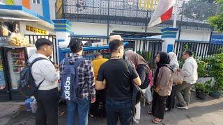 SALAH SATU BUBUR TERAMAI DI STASIUN KERETA DENGAN TOPPING BERLIMPAH !! INDONESIAN STREET FOOD