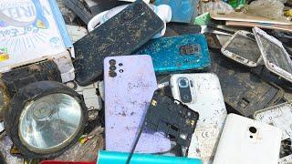 Awesome dump, found lots of phones here || Phone restoration