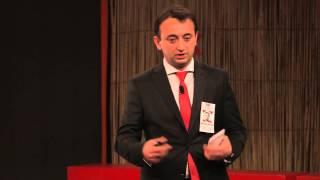 Life story of an Afghan IT entrepreneur | Farshid Ghyasi | TEDxKabul