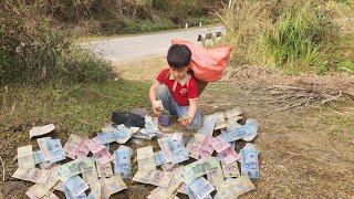 The boy's unexpected action when he found a large amount of money while collecting scrap metal