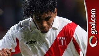 AMAZING long range goal for Peru in Bolivia World Cup qualifier!