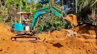 Excavator Operators Are Perfect At Work Forming Slope Lands For House Basement Part 02