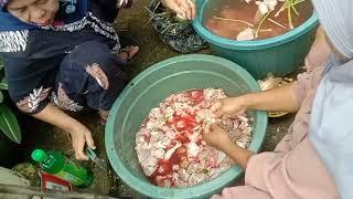 Makan bersama dengan juru masak dari air molek dan japura