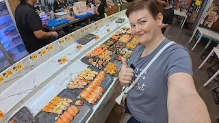 Мукбанг мысли вслух! КОФЕ по расписанию с видом на МОРЕ) Кафе с ЛУЧШИМИ роллами и суши в Паттайе