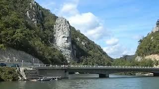 amazing rock statue of Decebalus