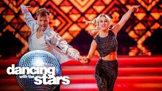 Kat Kerkhofs danst als eerbetoon aan overleden papa op James Brown | Dancing With The Stars