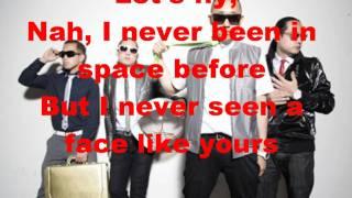 Rocketeer- Far east Movement (feat. Ryan Tedder)lyrics