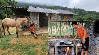 Orphan boy: Working and cooking alone living in a stone house. (episode 112)