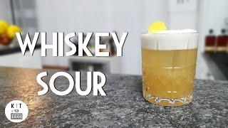 Whiskey Sour - König der Whiskey Cocktails? Mit Eiweiß & Reverse Dry Shake perfekt zubereitet.