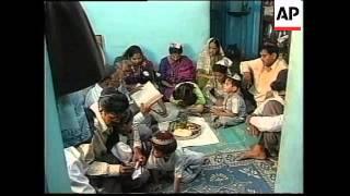 INDIA: JEWISH COMMUNITY LIVING IN BOMBAY DWINDLING FAST