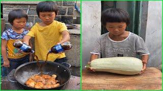 Adorable ! Little boy cooking food  조리 クック like professional Chef, Rural life 2 brother