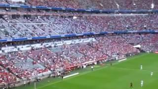 FussballTour: beim Audi Cup 2013 Bayern München La Ola Welle