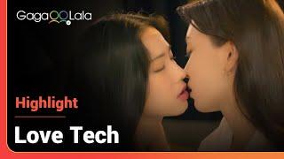 This kiss between 2 Korean girls in lesbian short "Love Tech" gives us butterflies in out tummy!
